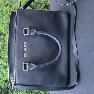 Michael Kors Hope Messenger Large Black Gold Purse